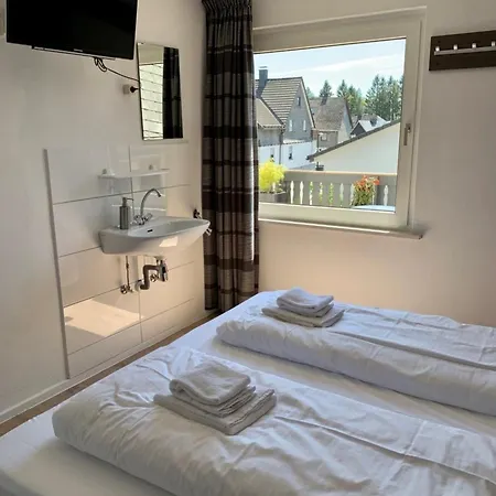 Vakantiehuis Lodge, Nahe Am Skigebiet, 8 Baeder, 2 Kuechen Winterberg